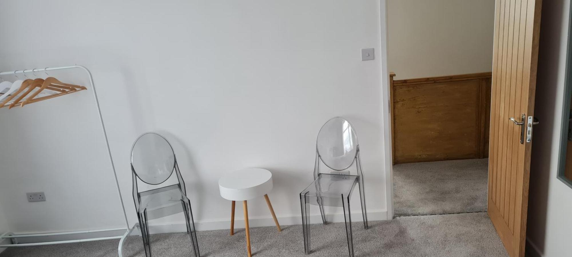 Shm Stays Leicester. Newly Renovated!! 15 Min Drive From City Centre, University. 9 Min Drive To Leicester City Stadium, 5 Min Drive To M1 & M69. 2 Min Walk To Bus Stop. Luaran gambar